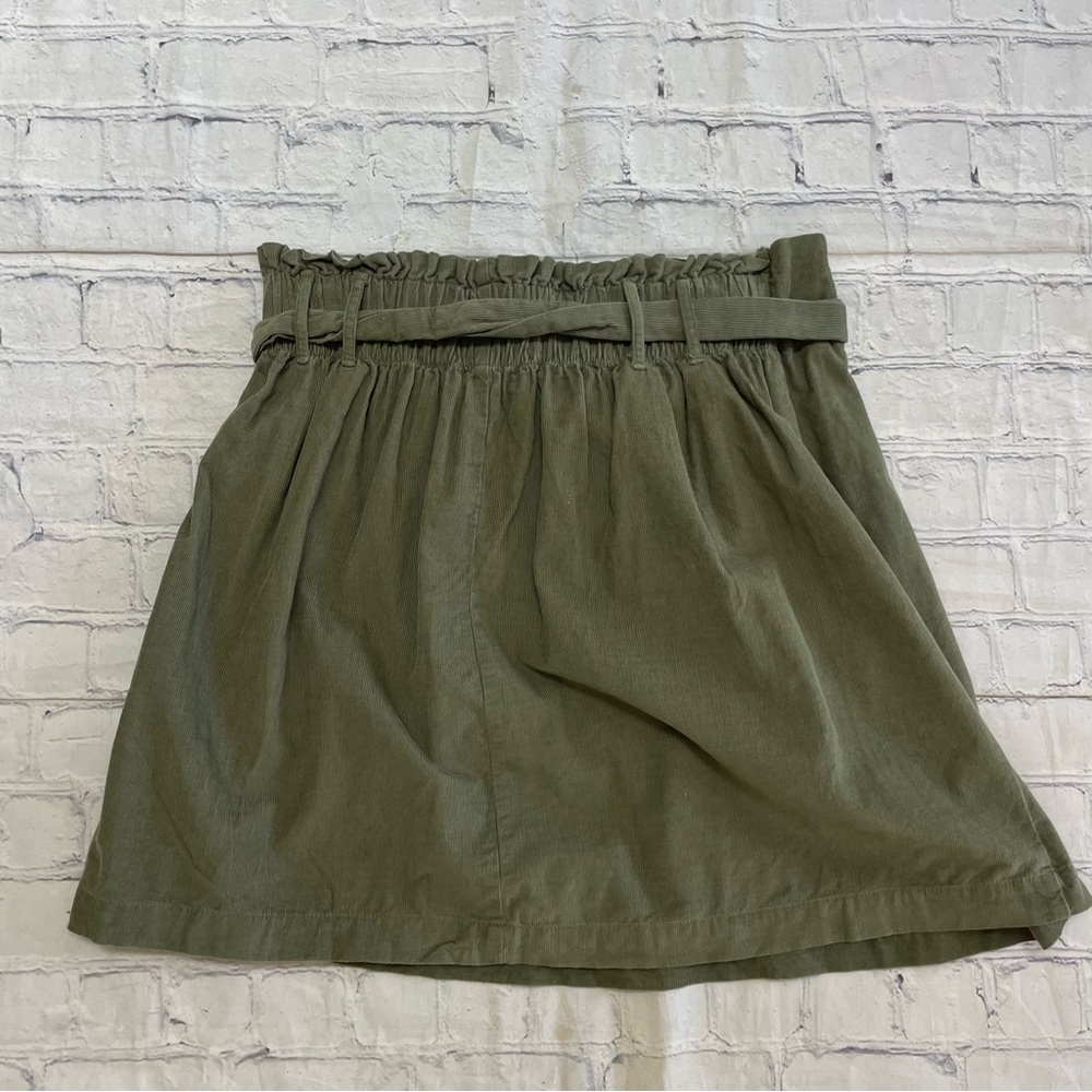 American Eagle Green Corduroy Paperbag High Waisted Mini Skirt - Picture 3 of 4